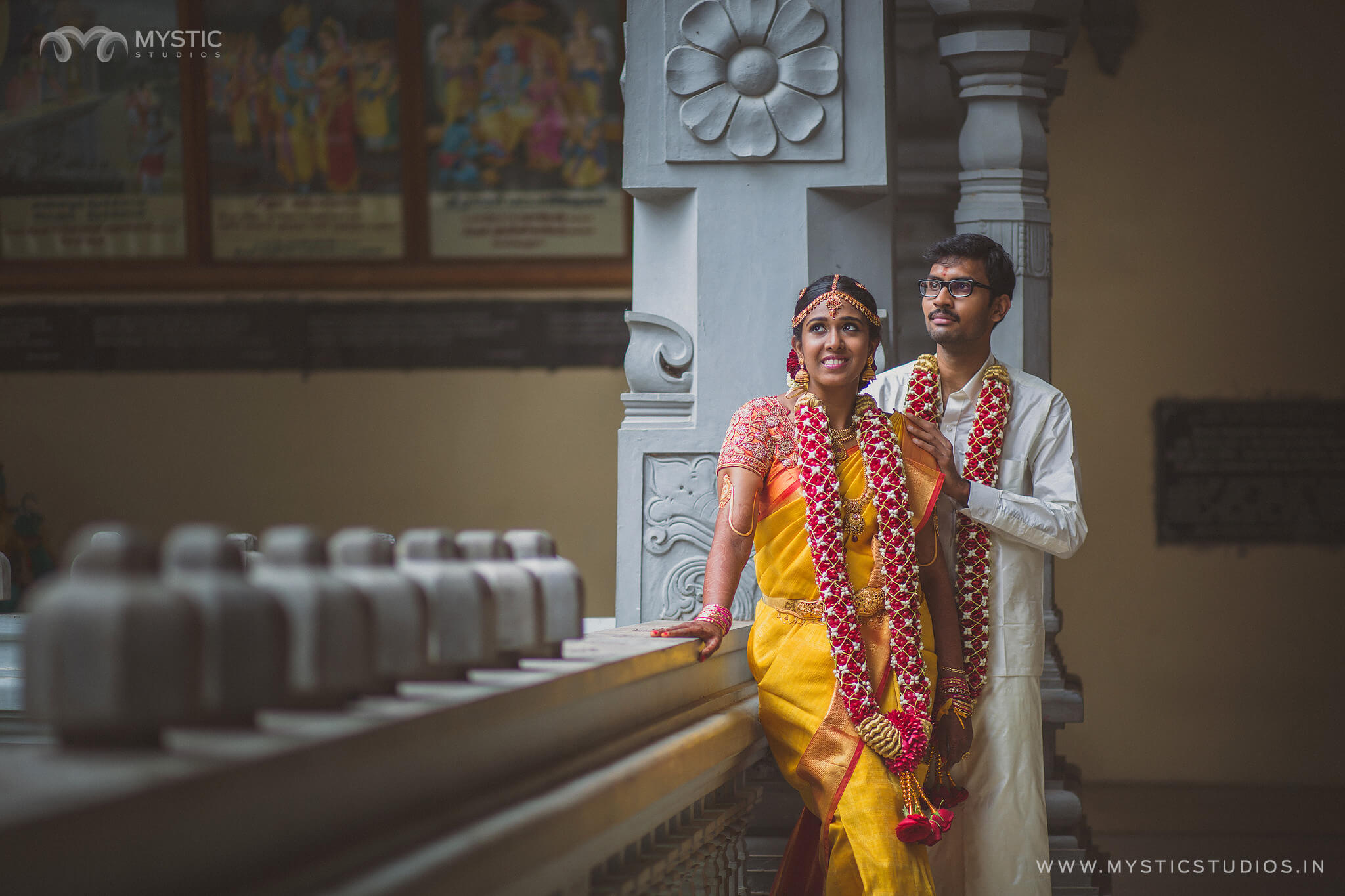 Funny Couple Poses For A Memorable Wedding in 2020