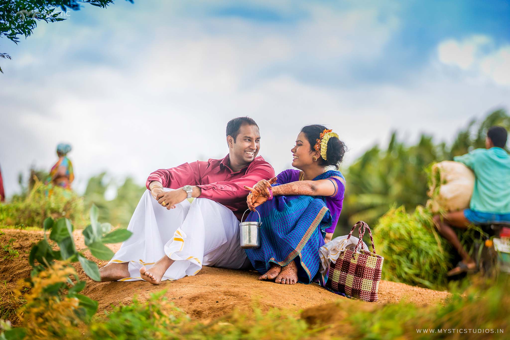 2048px x 1365px - Village Concept Couple Shoot | Vijay & Prashipa - MysticStudios