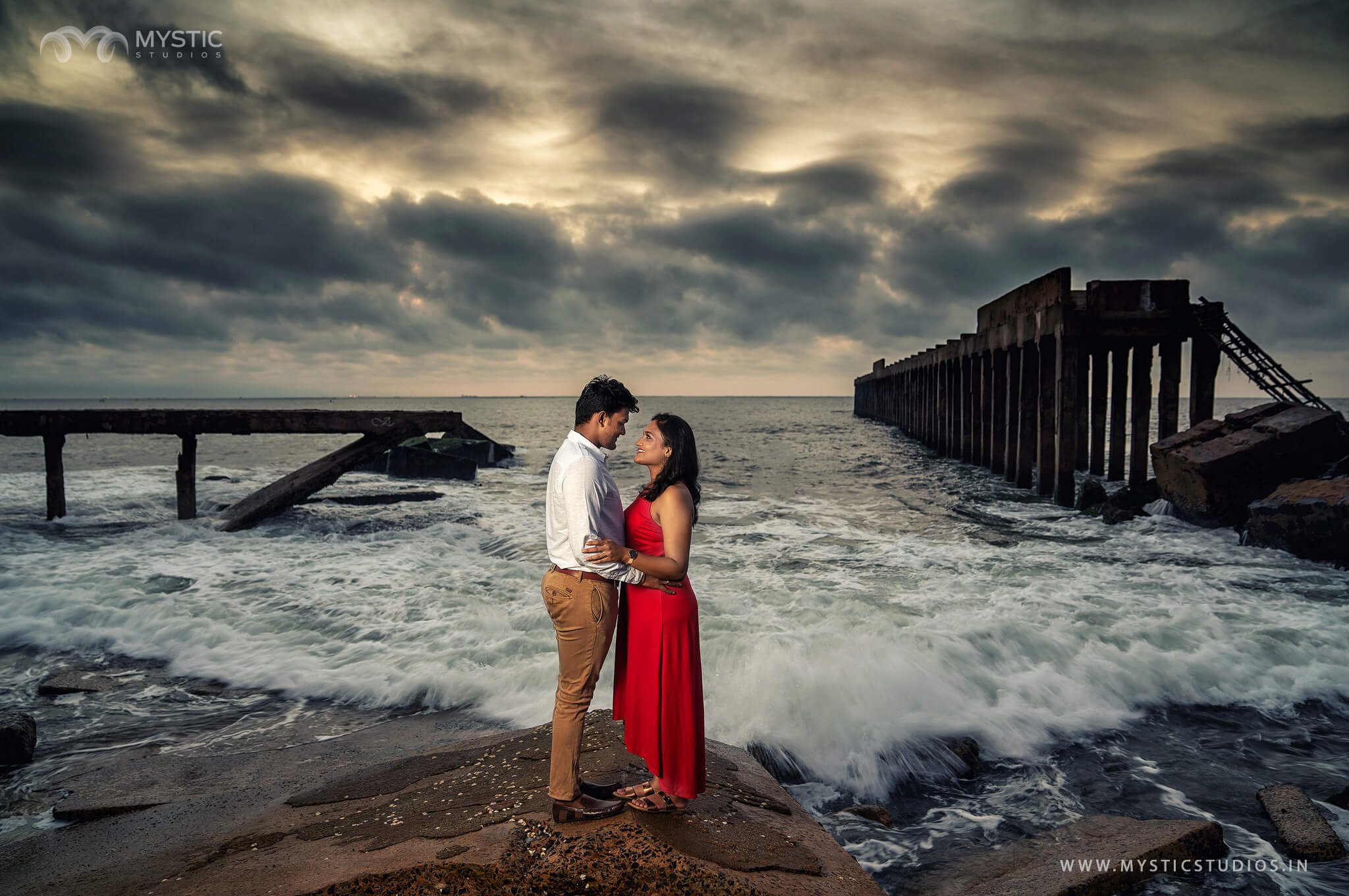 CHENNAI_BEACH_CREATIVE_COUPLE_PRE_WEDDING_SHOOT_MYSTIC_STUDIOS1730