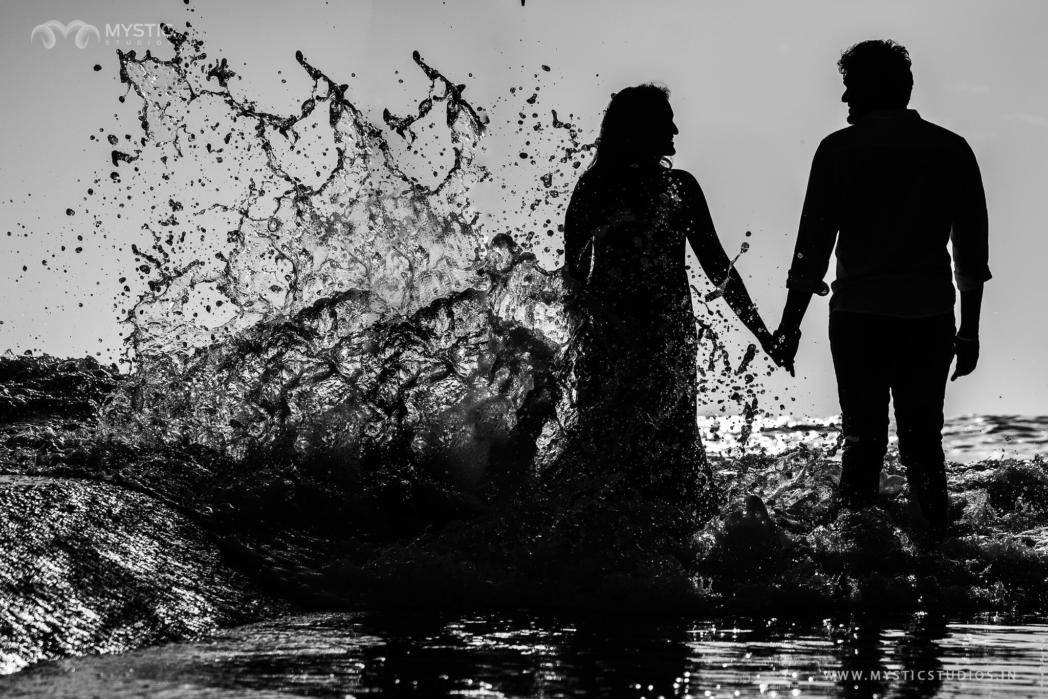 CHENNAI_BEACH_CREATIVE_COUPLE_PRE_WEDDING_SHOOT_MYSTIC_STUDIOS2386-Edit