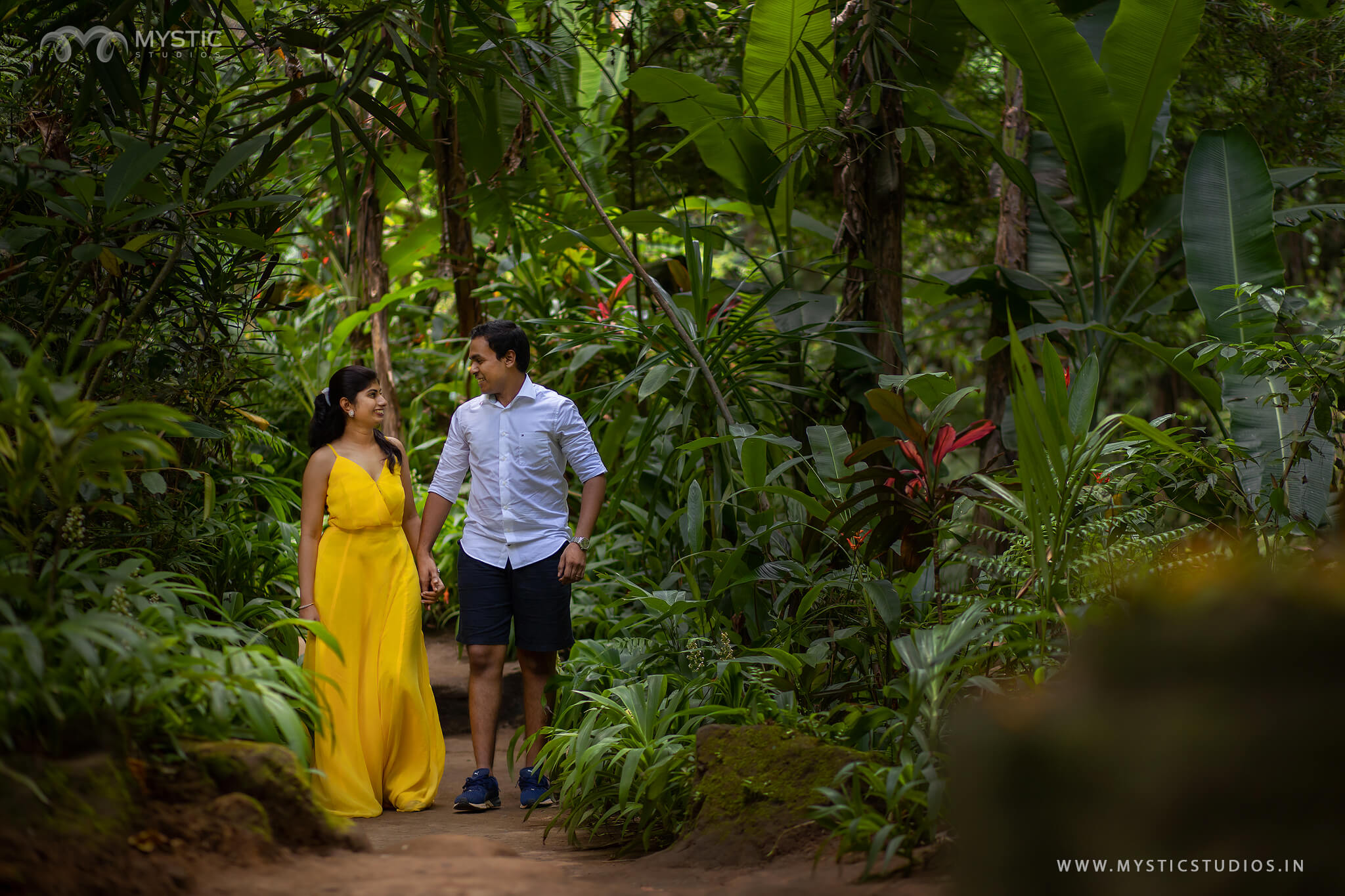 CREATIVE_POST_WEDDING_SHOOT_BALI9A9187-copy