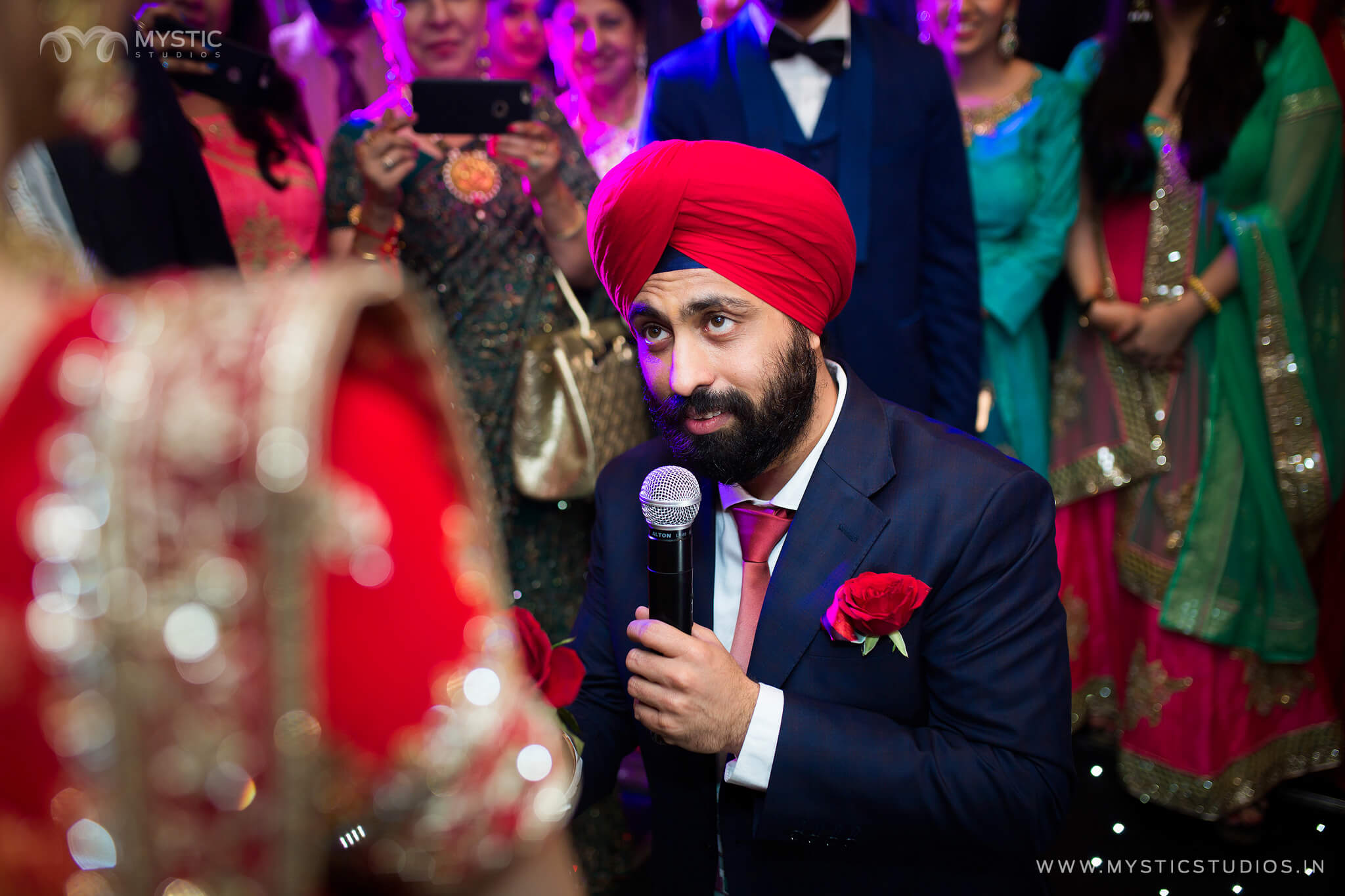 Candid-Delhi-destination-punjabi-Wedding-28