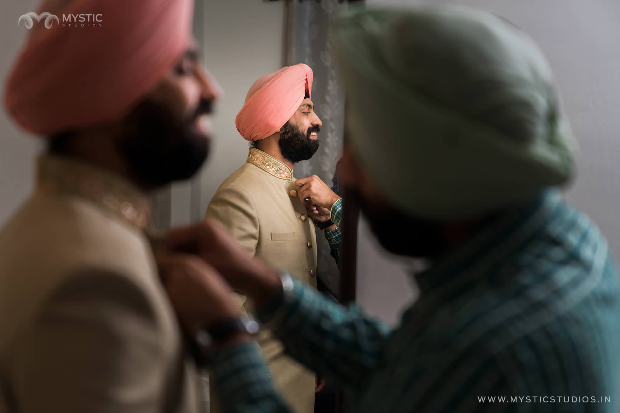 Candid-Delhi-destination-punjabi-Wedding-29