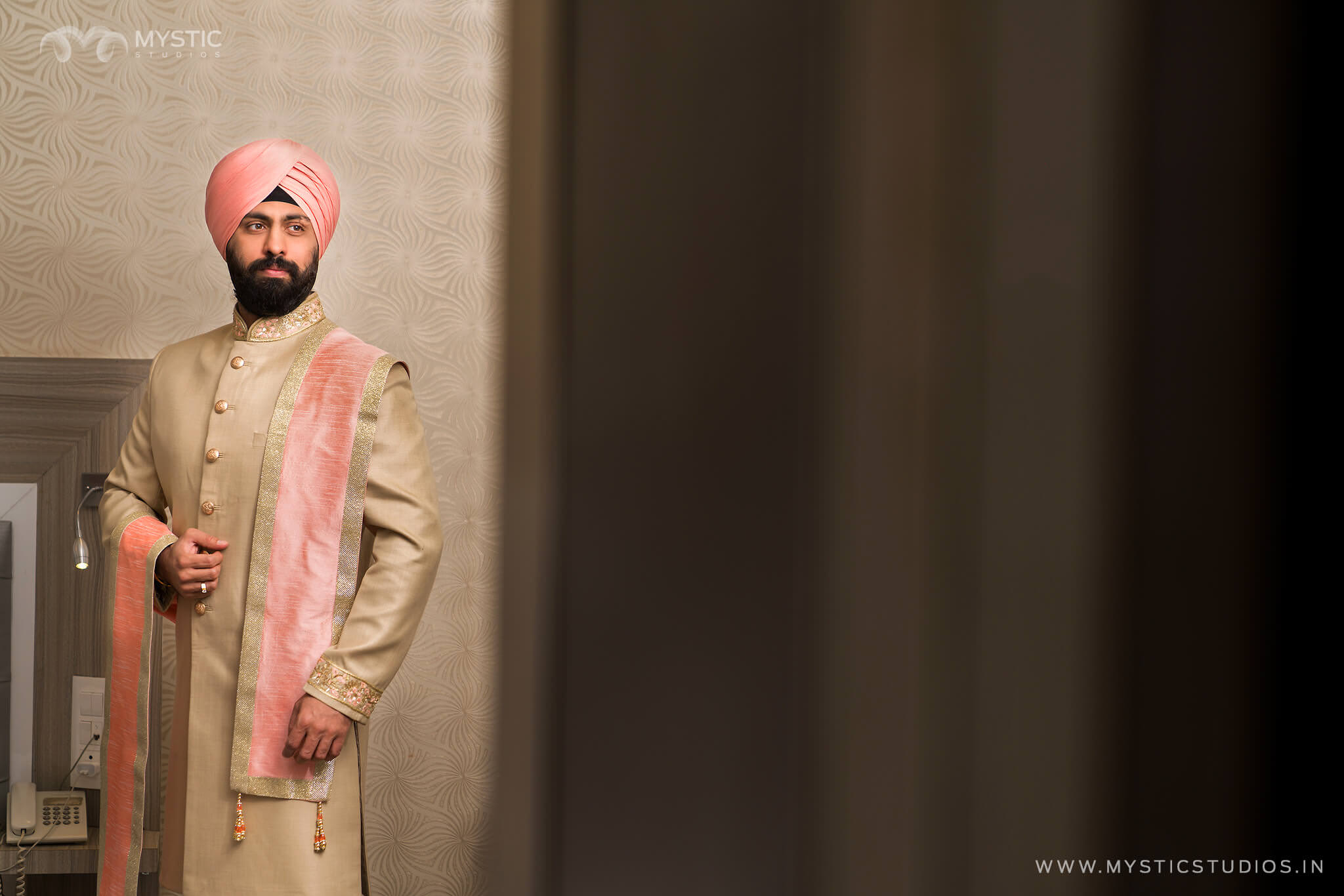 Candid-Delhi-destination-punjabi-Wedding-30