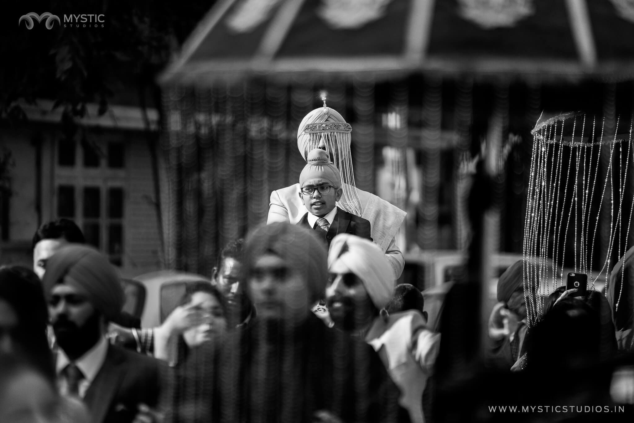 Candid-Delhi-destination-punjabi-Wedding-37