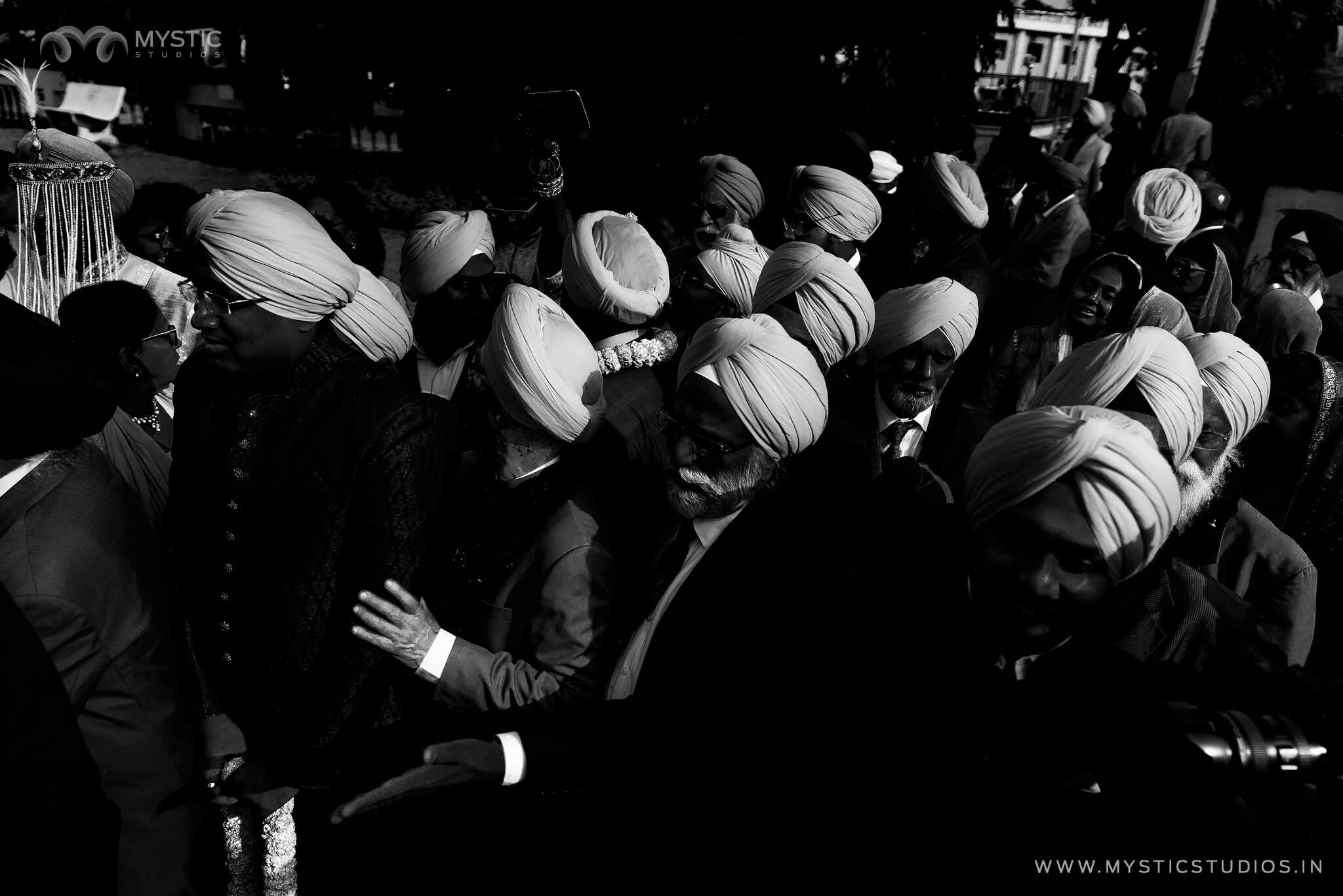 Candid-Delhi-destination-punjabi-Wedding-39