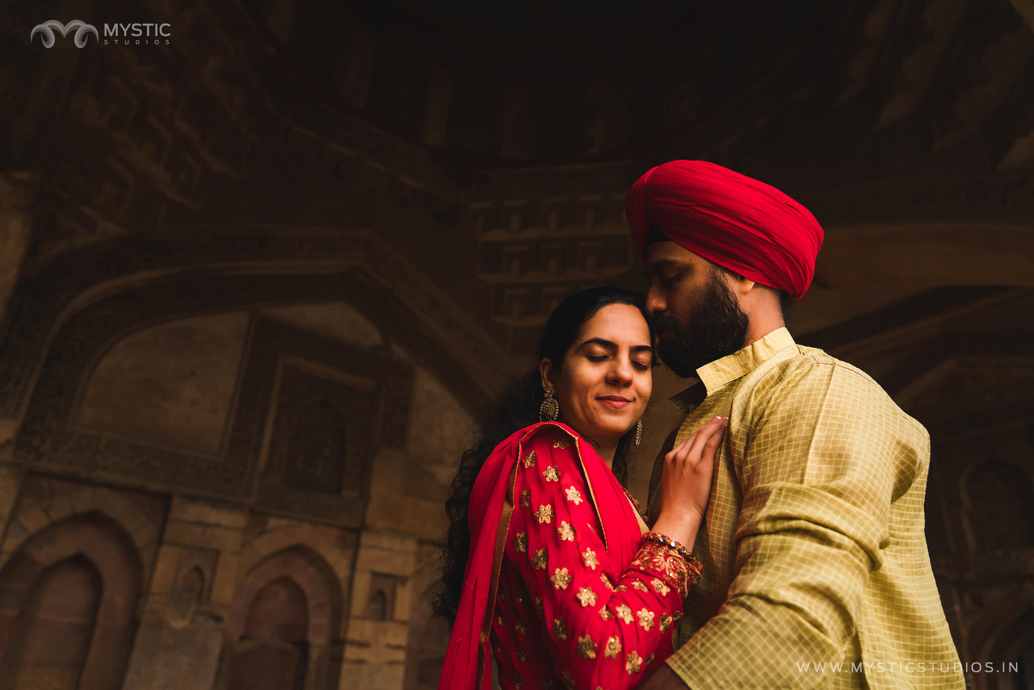 Candid-Delhi-destination-punjabi-Wedding-4