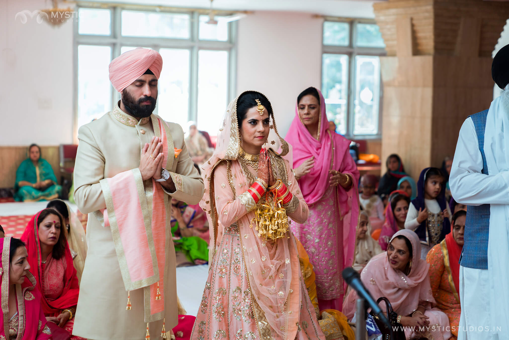 Candid-Delhi-destination-punjabi-Wedding-43