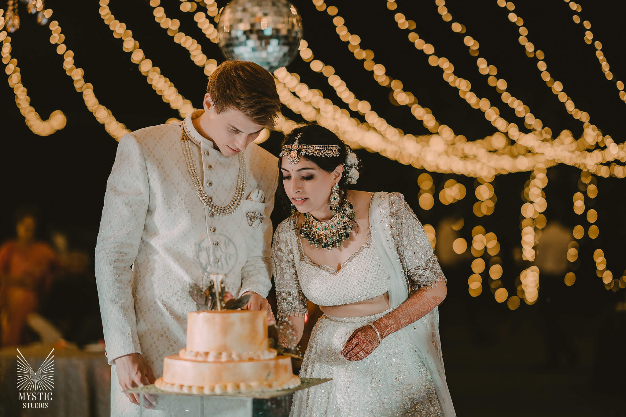 intercultural-wedding-chennai-beach-best-wedding-photographer-31