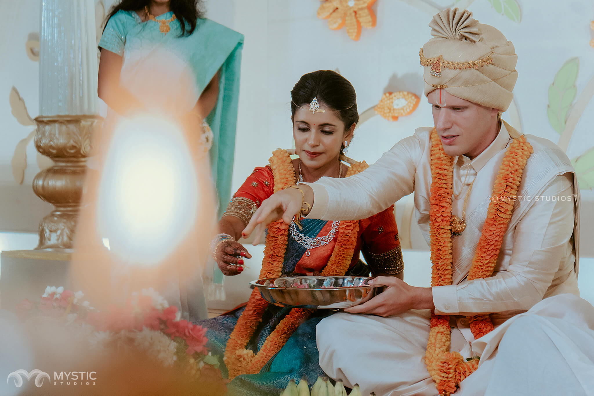 mystic-studios-chandhini-jeff-san-francisco-to-coimbatore-intercultural-love-come-arrrange-marriage-tamil-wedding21
