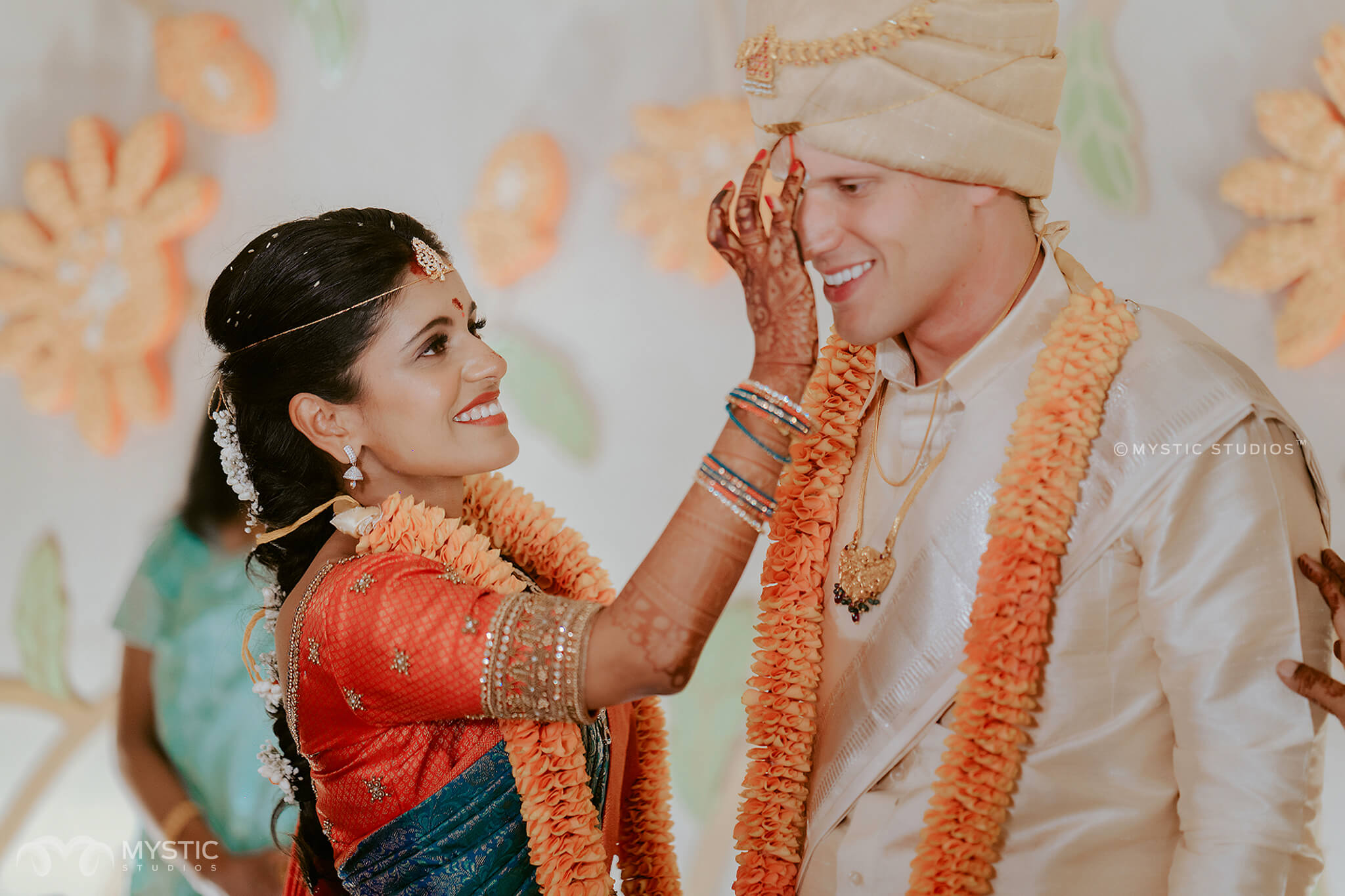 mystic-studios-chandhini-jeff-san-francisco-to-coimbatore-intercultural-love-come-arrrange-marriage-tamil-wedding35
