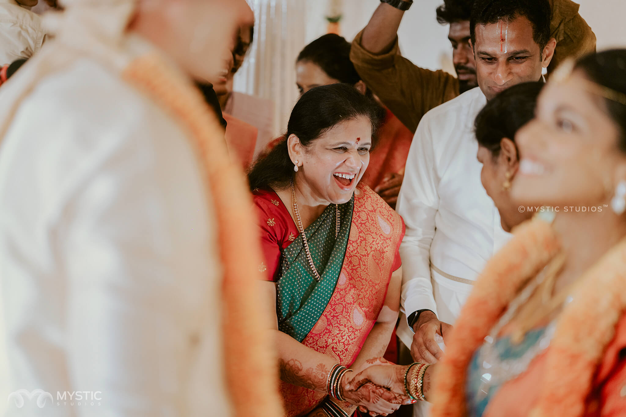 mystic-studios-chandhini-jeff-san-francisco-to-coimbatore-intercultural-love-come-arrrange-marriage-tamil-wedding36