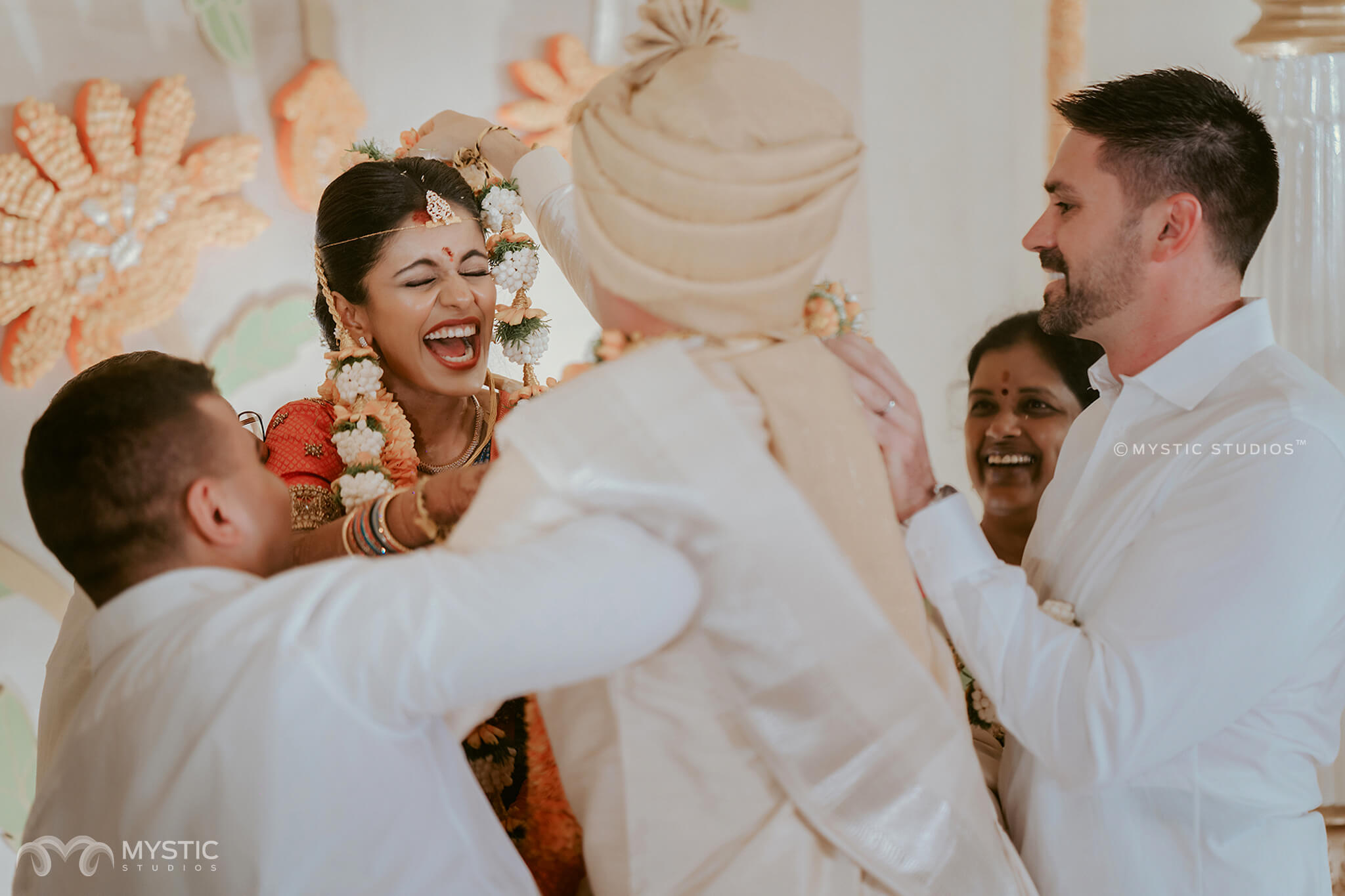 mystic-studios-chandhini-jeff-san-francisco-to-coimbatore-intercultural-love-come-arrrange-marriage-tamil-wedding39