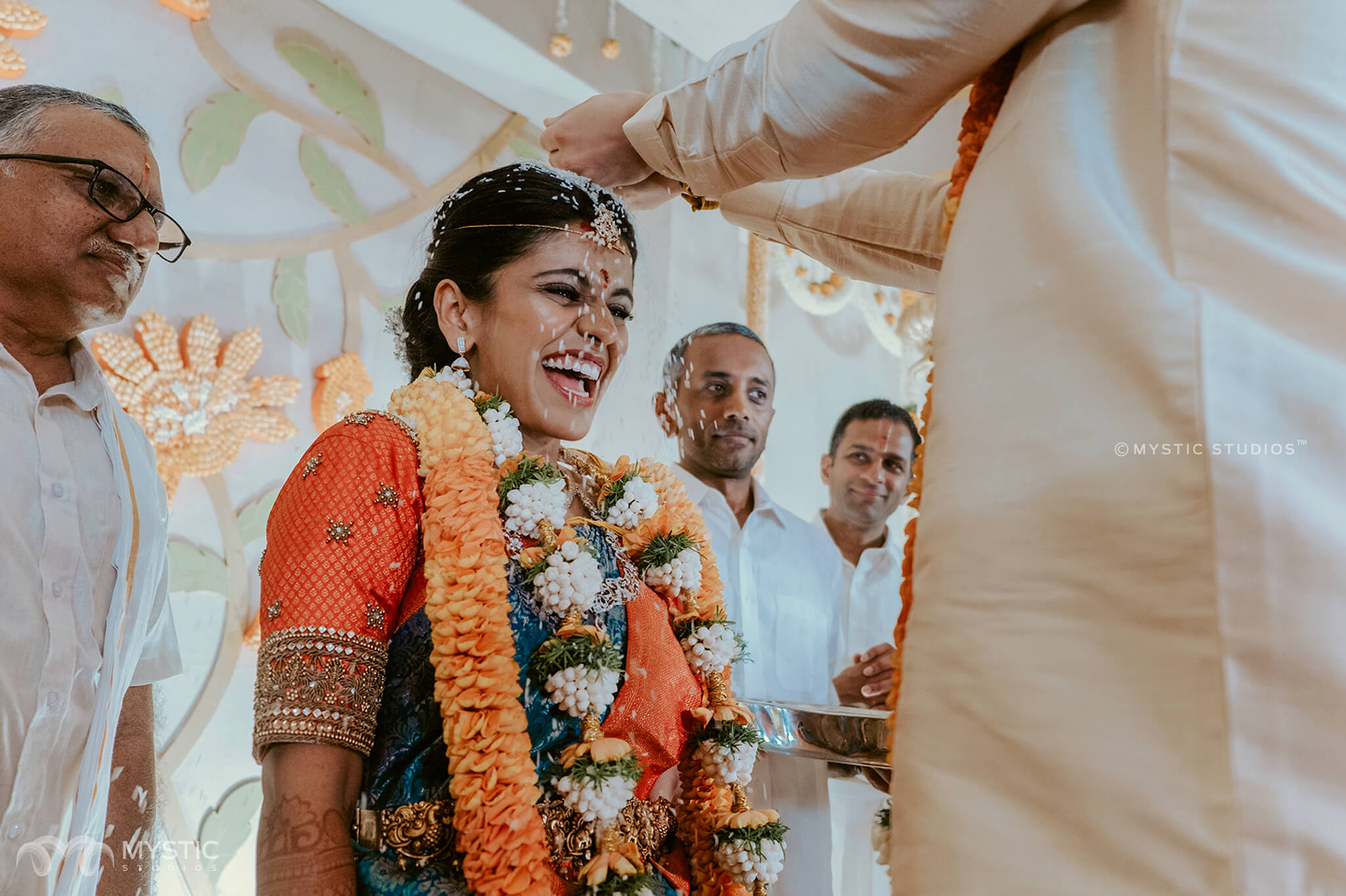 mystic-studios-chandhini-jeff-san-francisco-to-coimbatore-intercultural-love-come-arrrange-marriage-tamil-wedding41