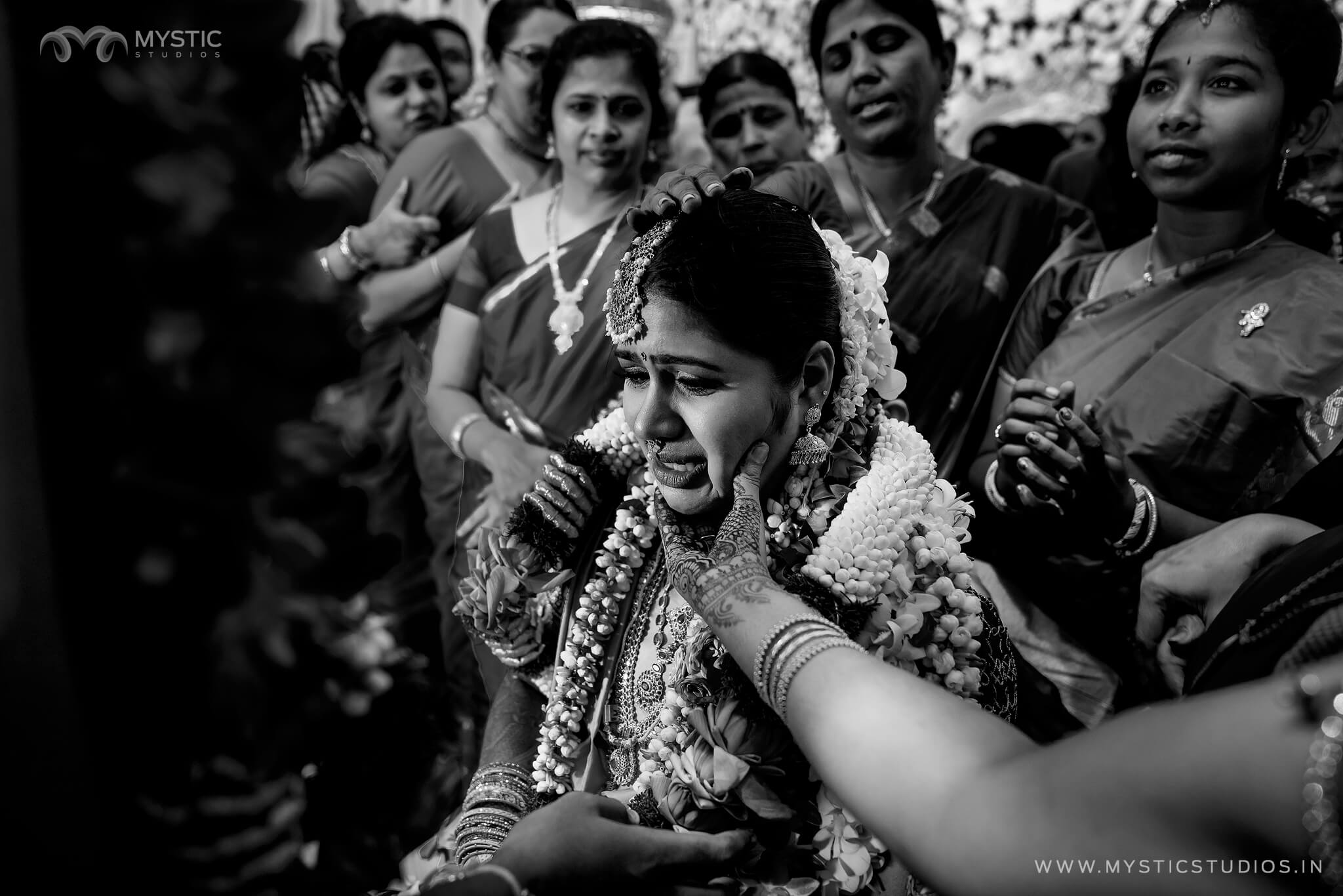 pooja-nilesh-tambrahm-mystic-studios-chennai-wedding-28