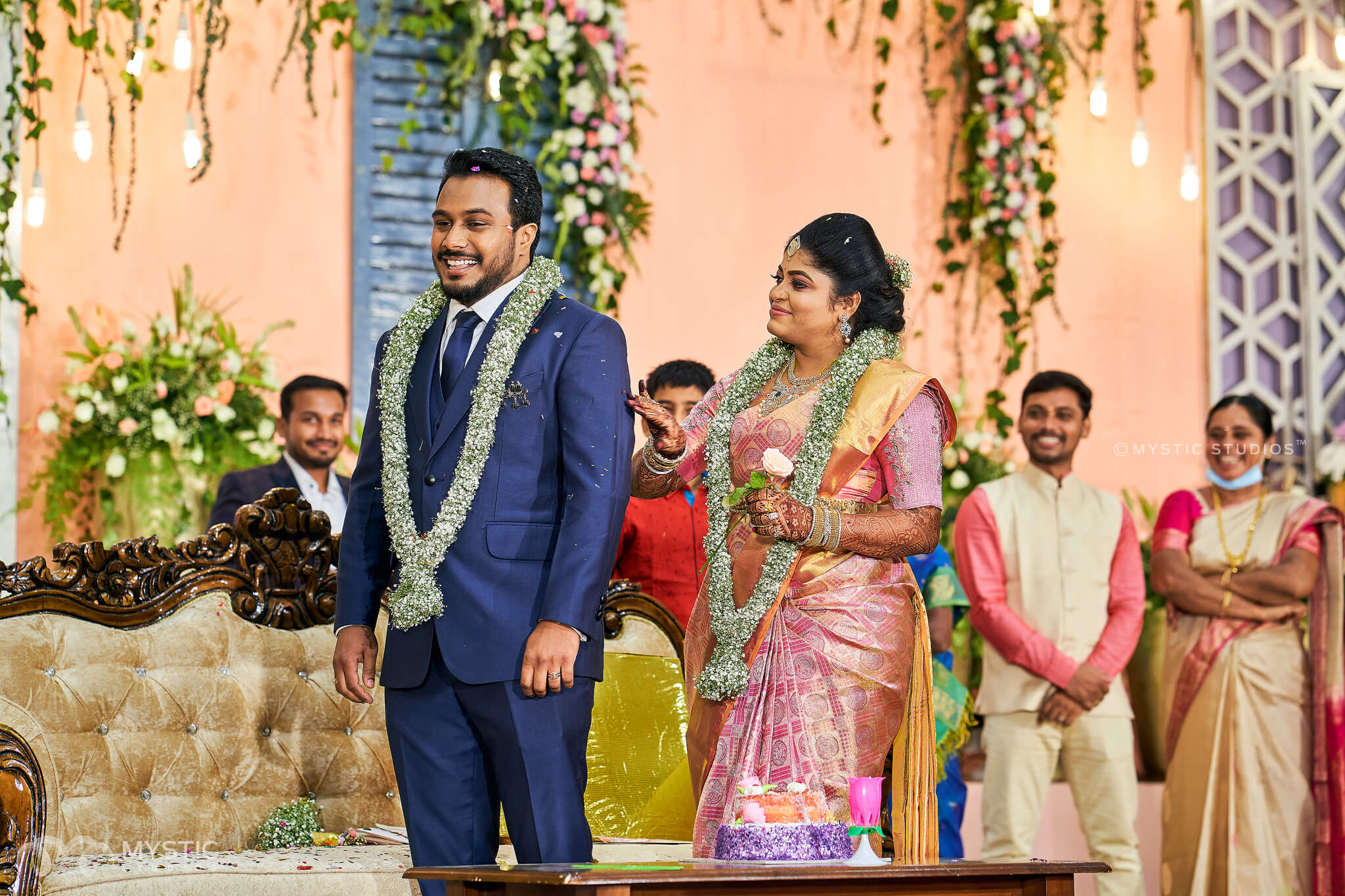 salem-varalakshmi-mahal-kongu-wedding-indhu-mohan-vivahhika-17-1
