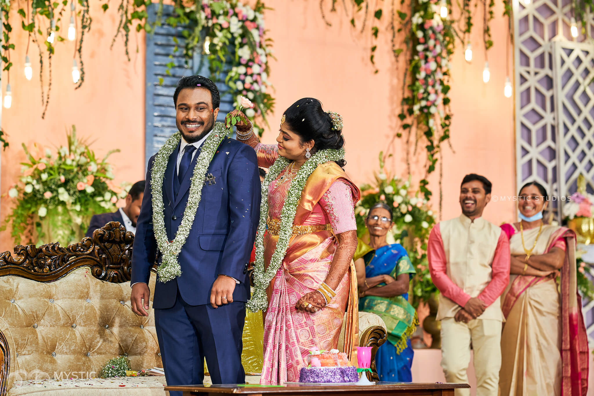 salem-varalakshmi-mahal-kongu-wedding-indhu-mohan-vivahhika-18