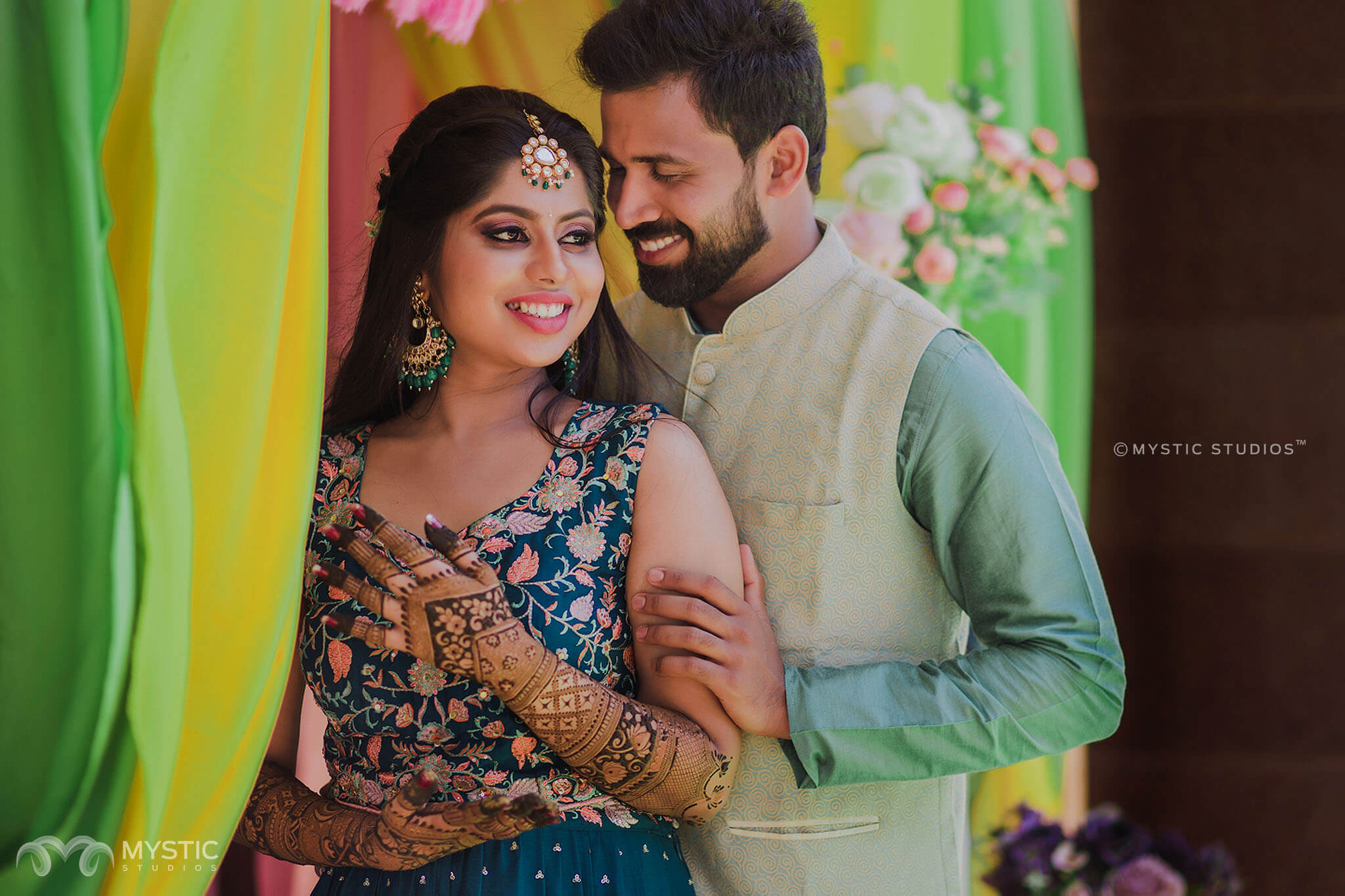 temple-wedding-karur-madhan-nivetha-mystic-studios-10-mehendi