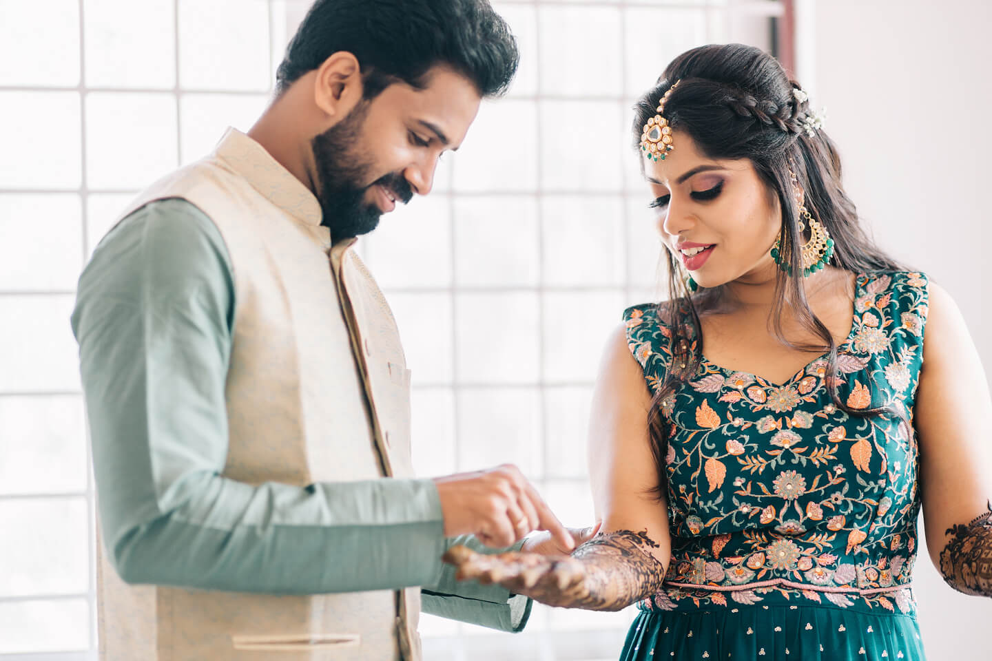 temple-wedding-karur-madhan-nivetha-mystic-studios-6-mehendi