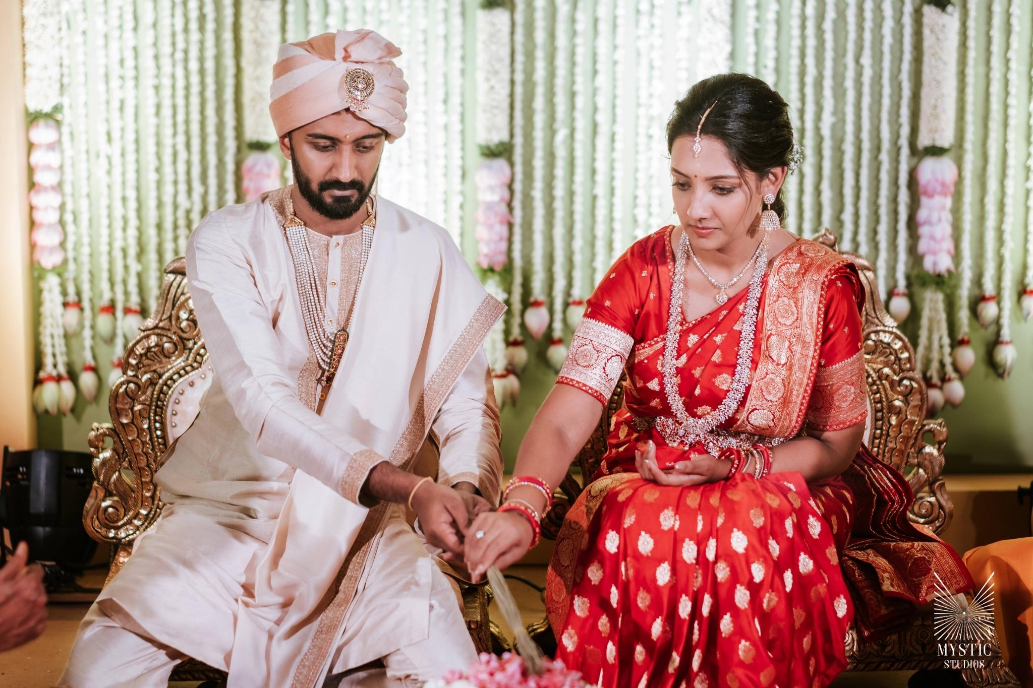 vedhika-shanmugam-pet-friendly-wedding-adani-mysticstudios-bigfatwedding-chennai-itcgrandchola-modern-wedding15