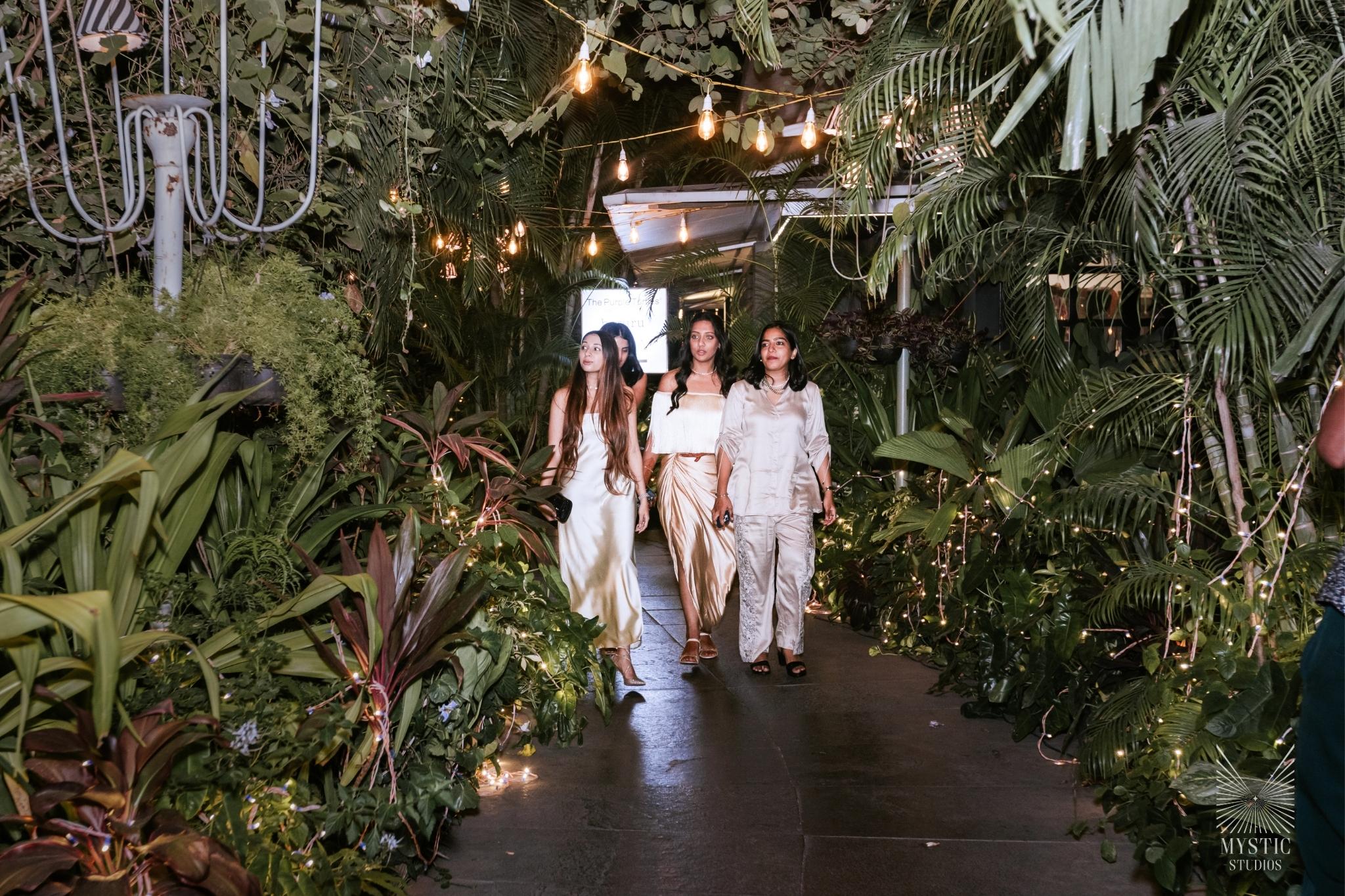 vedhika-shanmugam-pet-friendly-wedding-adani-mysticstudios-bigfatwedding-chennai-itcgrandchola-modern-wedding32