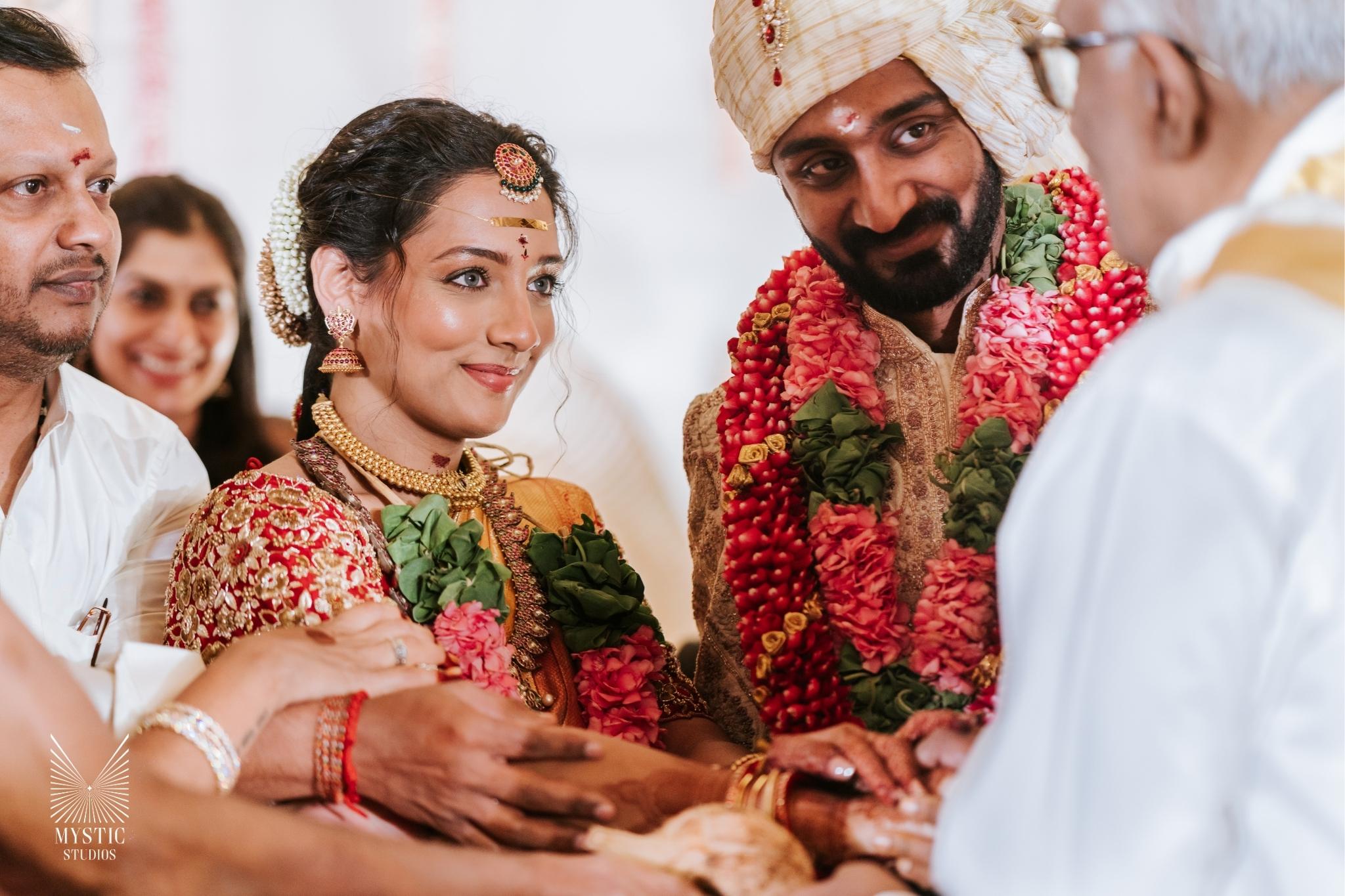 vedhika-shanmugam-pet-friendly-wedding-adani-mysticstudios-bigfatwedding-chennai-itcgrandchola-modern-wedding91