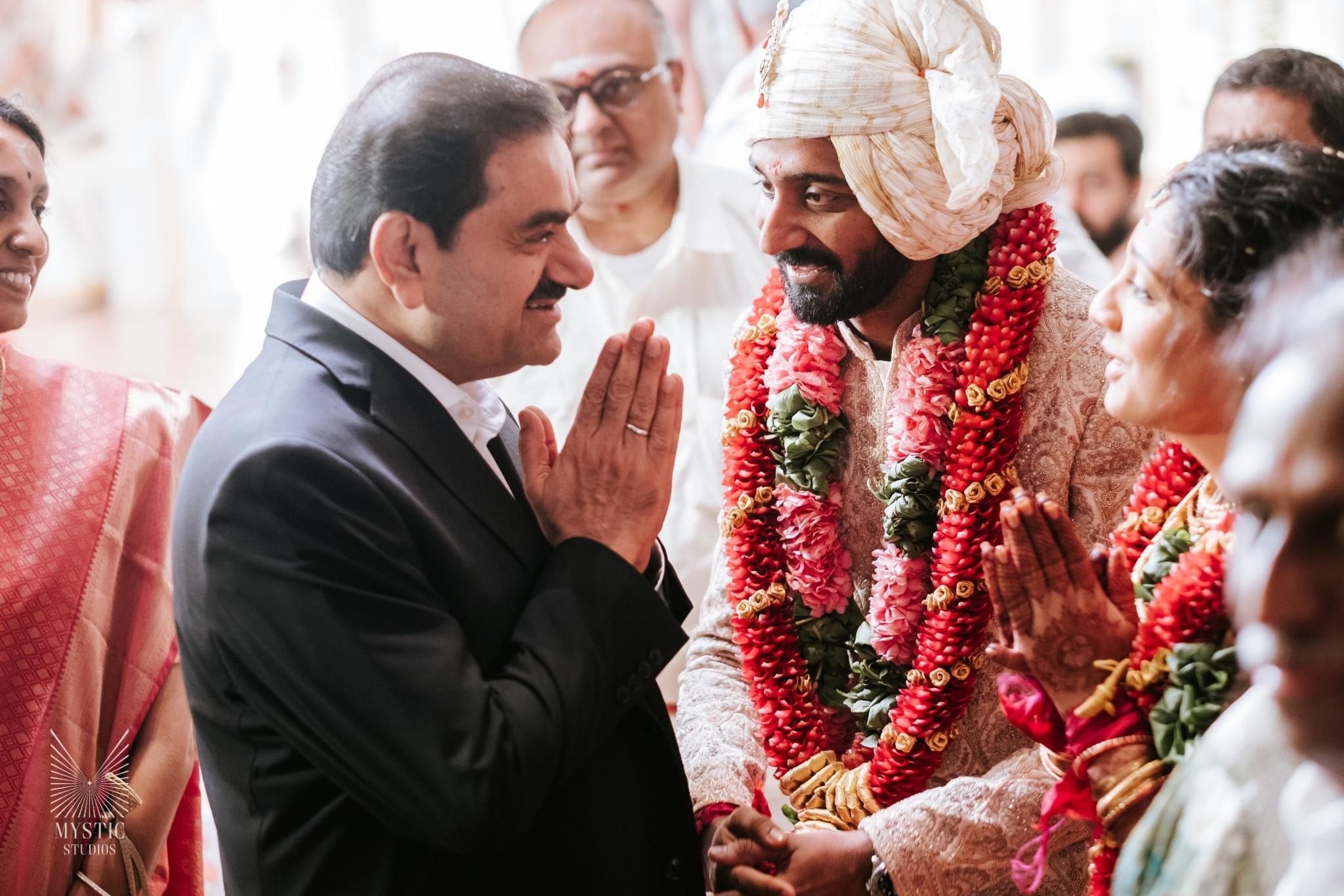 vedhika-shanmugam-pet-friendly-wedding-adani-mysticstudios-bigfatwedding-chennai-itcgrandchola-modern-wedding95
