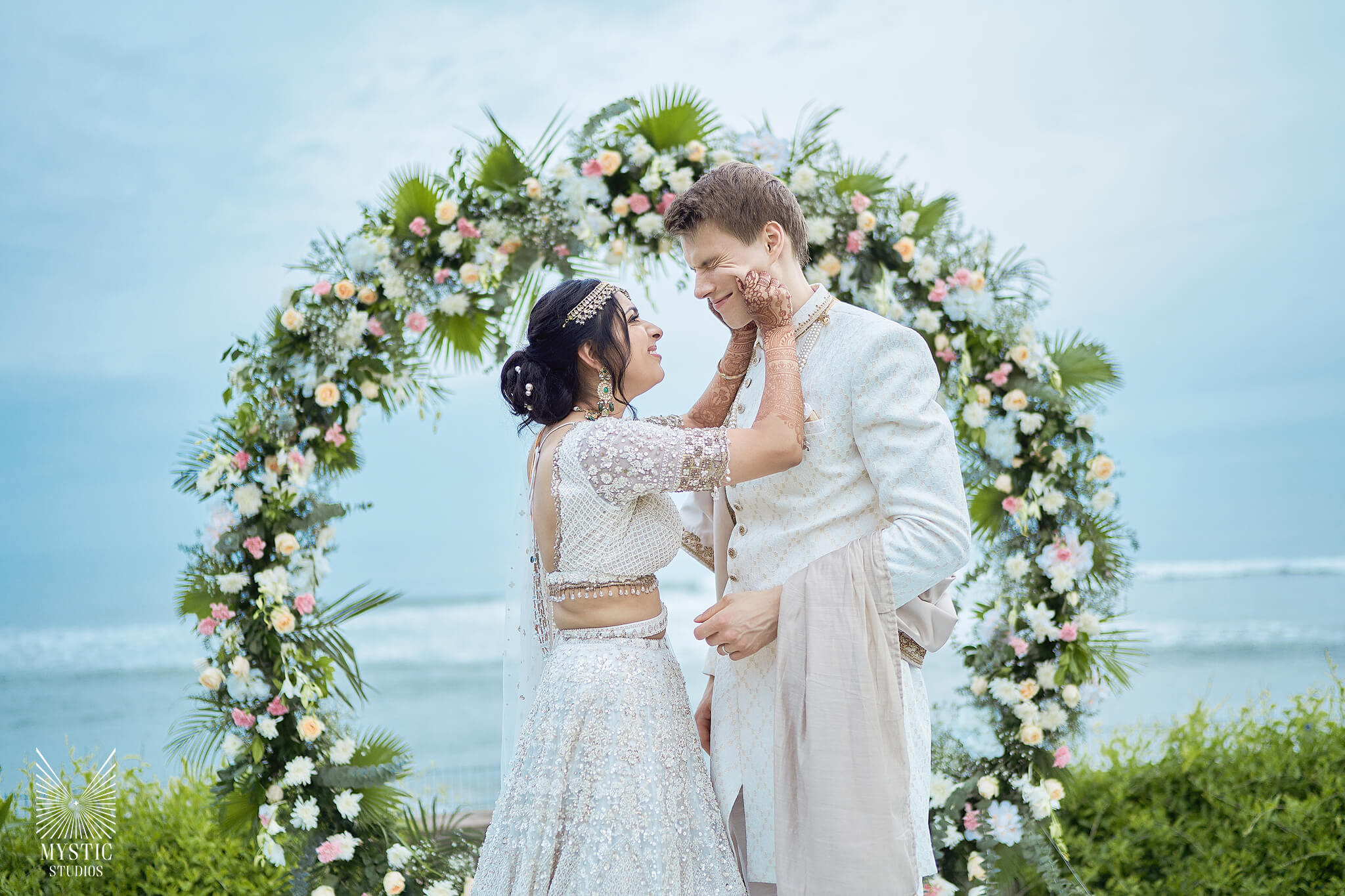 western-wedding-chennai-beach-best-wedding-photographer-19