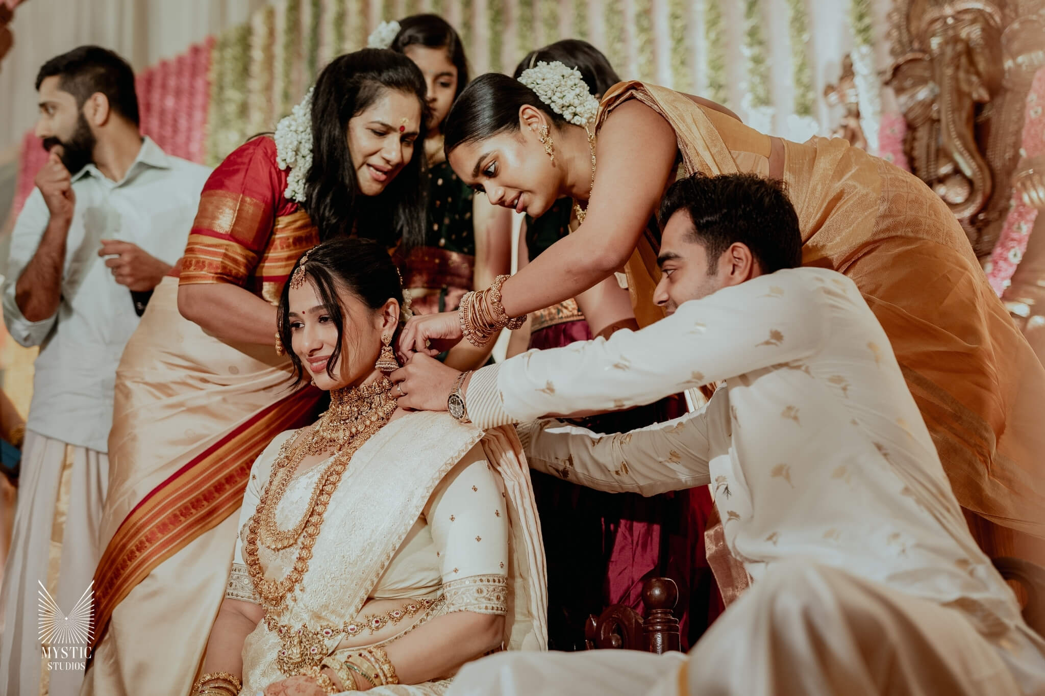 coimbatore-malayali-wedding-photography-globus-centre-cocktail-mehendi-haldi-00055