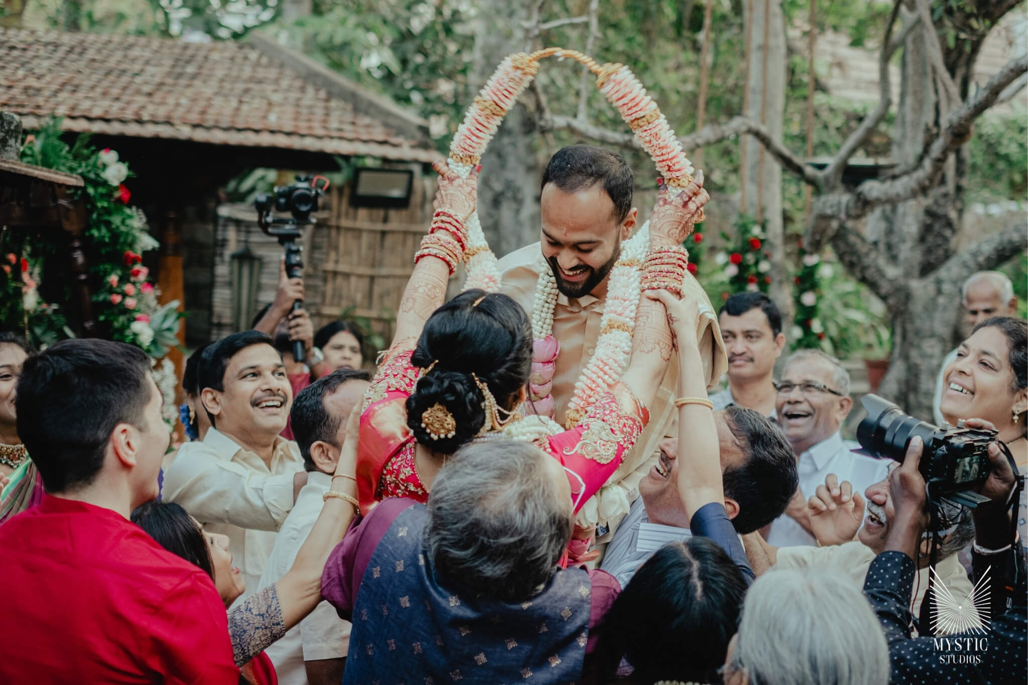 intimate-wedding-photography-destination-tamarind-tree-bangalore-mystic-studios-00013