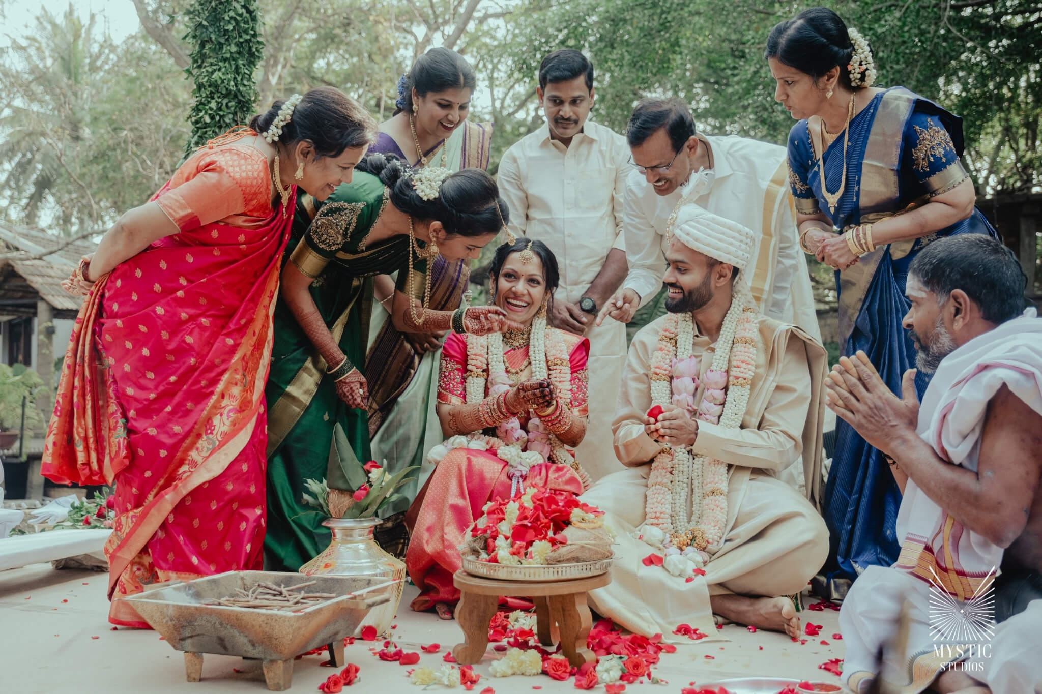intimate-wedding-photography-destination-tamarind-tree-bangalore-mystic-studios-00022