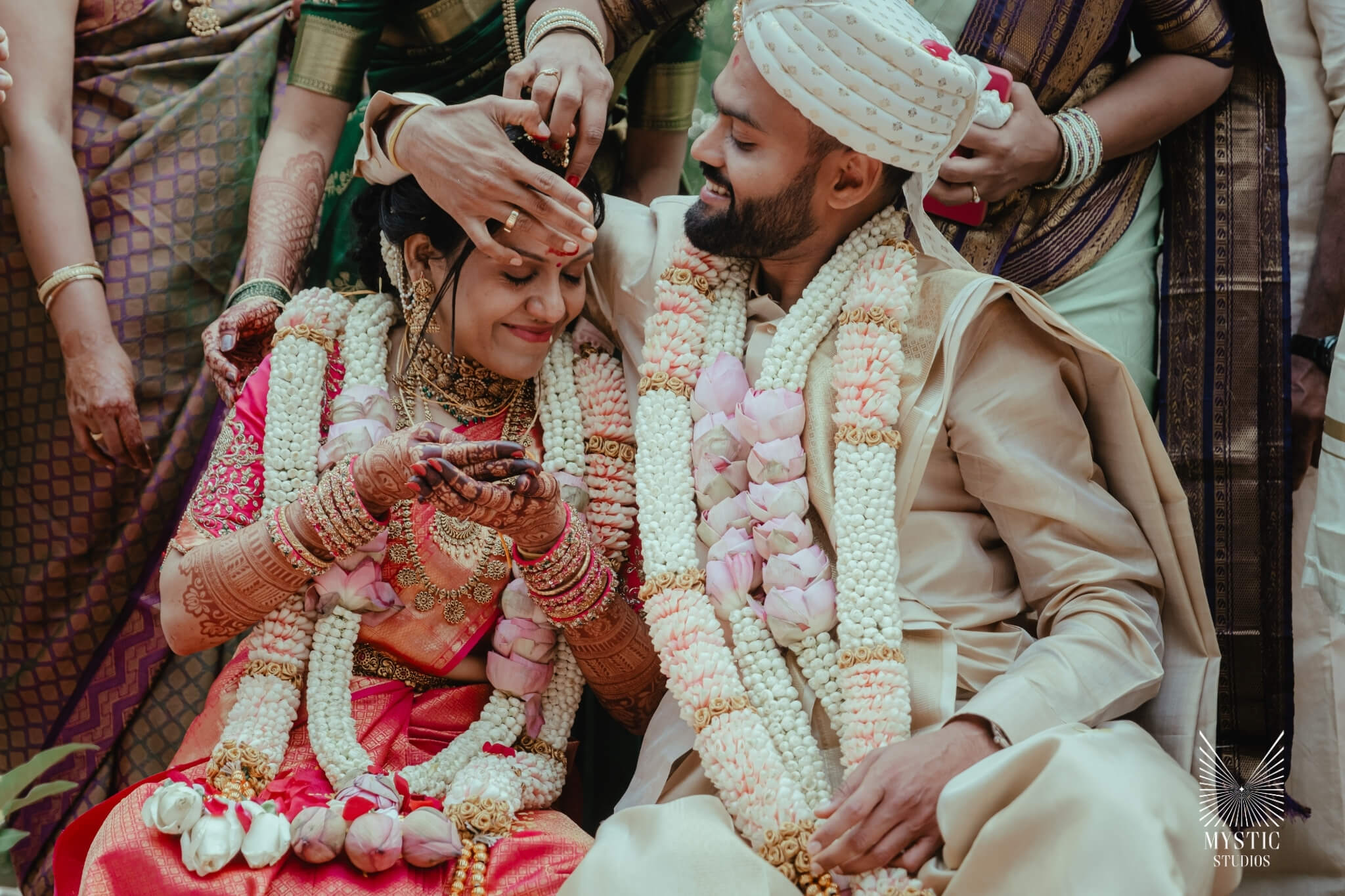 intimate-wedding-photography-destination-tamarind-tree-bangalore-mystic-studios-00026